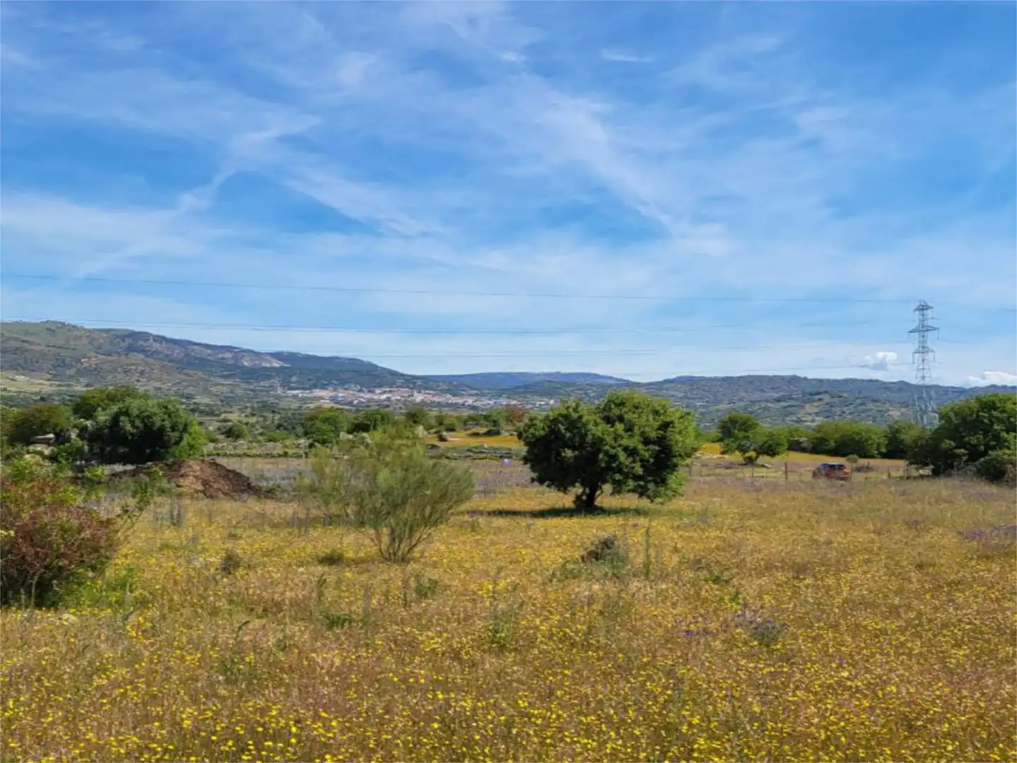 Country homes for sale in Calle Valdesanmartin, 15f, El Tiemblo Country homes for sale in El Tiemblo