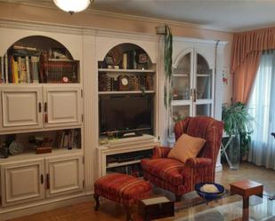 Living room of Flat for sale in Villamuriel de Cerrato  with Heating, Parquet flooring and Terrace