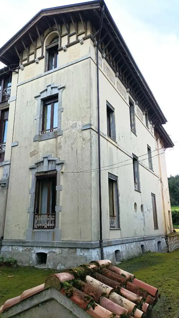 Vista exterior de Casa o xalet de lloguer en Pravia amb Calefacció, Jardí privat i Parquet