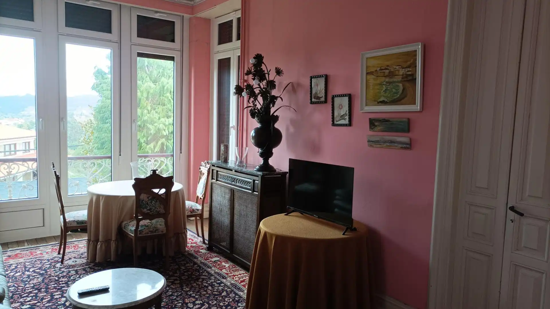 Sala d'estar de Casa o xalet de lloguer en Pravia amb Calefacció, Jardí privat i Parquet