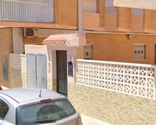 Vista exterior de Apartament en venda en Pilar de la Horadada amb Aire condicionat