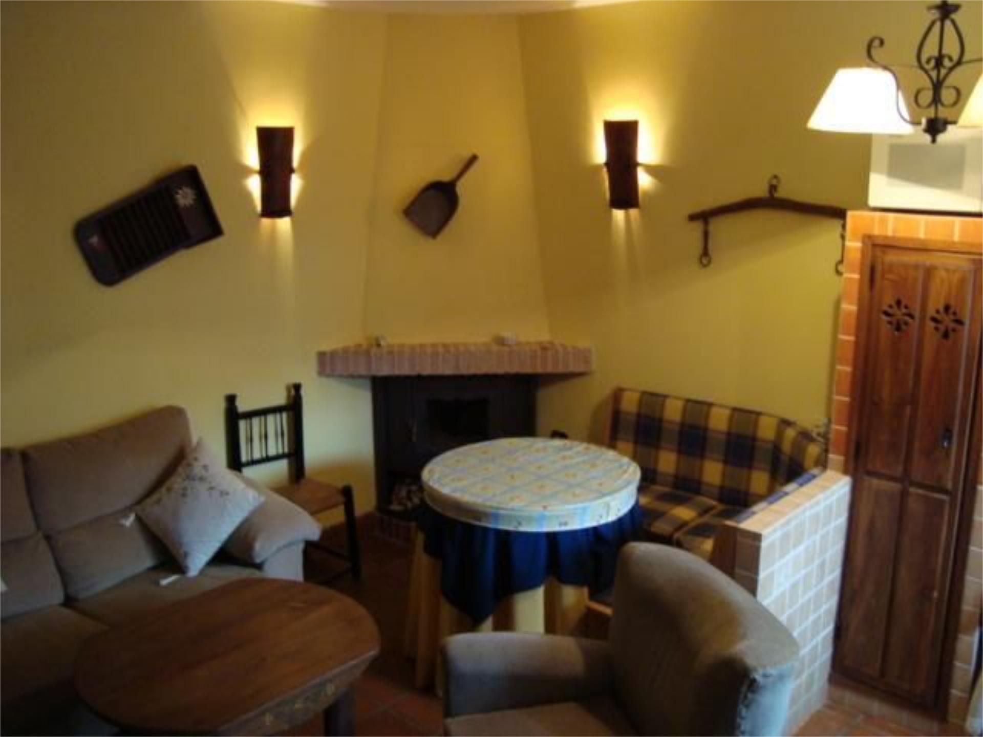 Flat for sale in Calzada de Oropesa  with Heating and Furnished