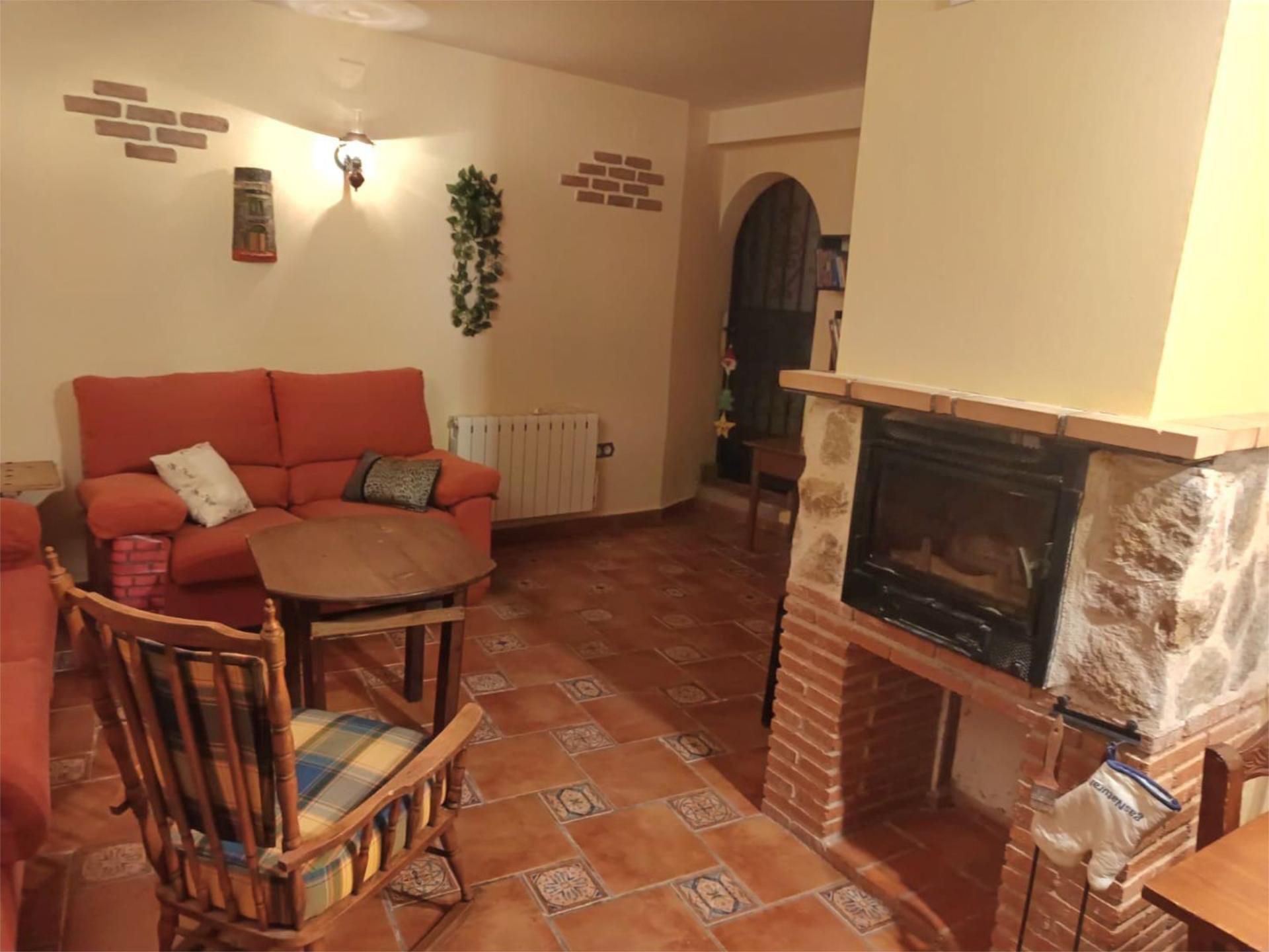 Living room of Flat for sale in Calzada de Oropesa  with Heating, Furnished and Balcony