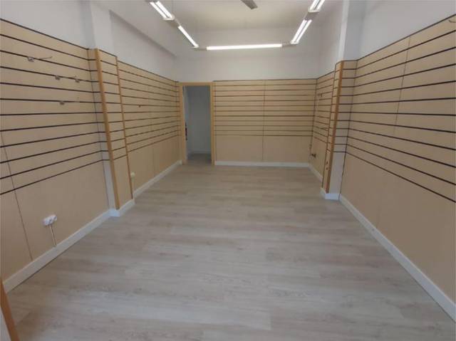 Local comercial en Alquiler en Avinguda de Francesc Macià, 161 en Molí de Vent