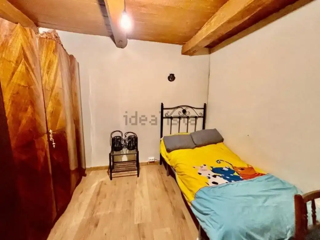 Casa adosada en venta en Calle la Carretera, 88, Laguna Dalga Habitación de Casa adosada en venta en Laguna Dalga con Amueblado