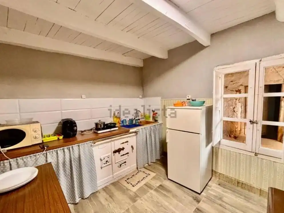 Casa adosada en venta en Calle la Carretera, 88, Laguna Dalga Cocina de Casa adosada en venta en Laguna Dalga con Amueblado