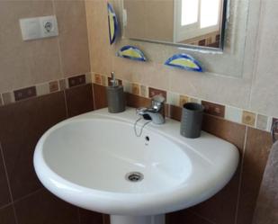 Bathroom of Apartment to rent in Don Benito  with Air Conditioner, Furnished and Balcony