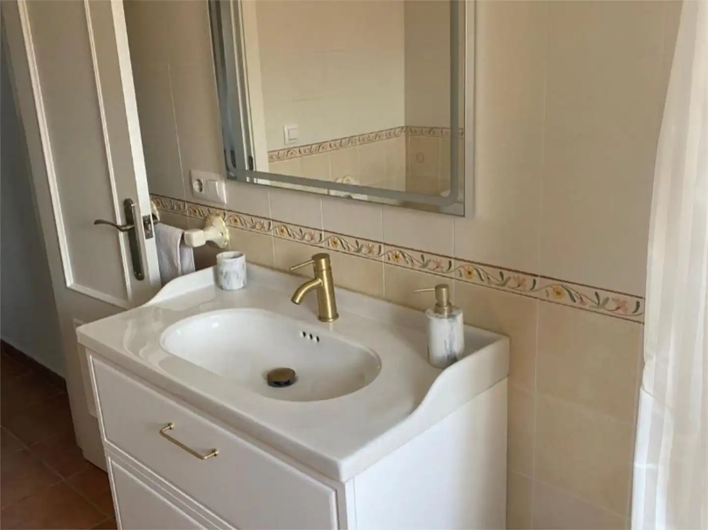 Casa o xalet de lloguer a Calle del Arco, 7, Núcleo urbano Bany de Casa o xalet de lloguer en Chiclana de la Frontera amb Aire condicionat, Traster i Piscina