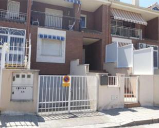 Vista exterior de Casa o xalet en venda en Seseña amb Terrassa i Balcó