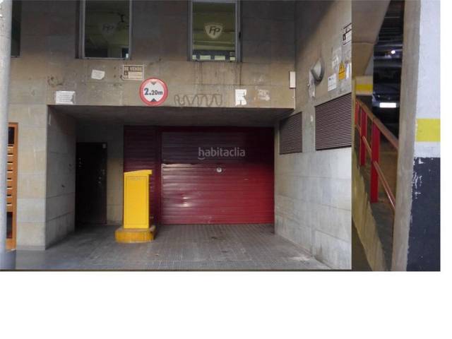 Garaje en Alquiler en Carrer de Sant Pere d'Abanto, 4 en Hostafrancs