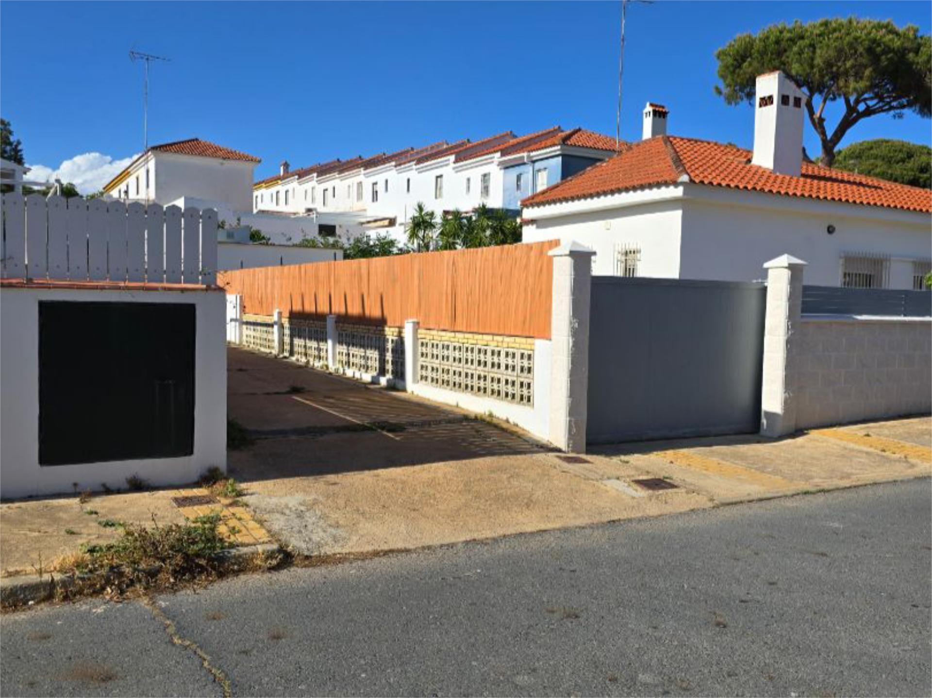Garage to rent in Calle Bogavante, 2, Urbasur