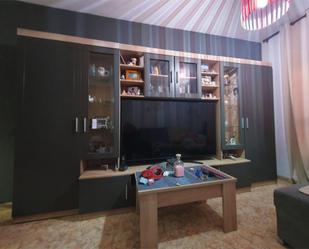 Sala d'estar de Dúplex en venda en Cubelles amb Aire condicionat i Terrassa