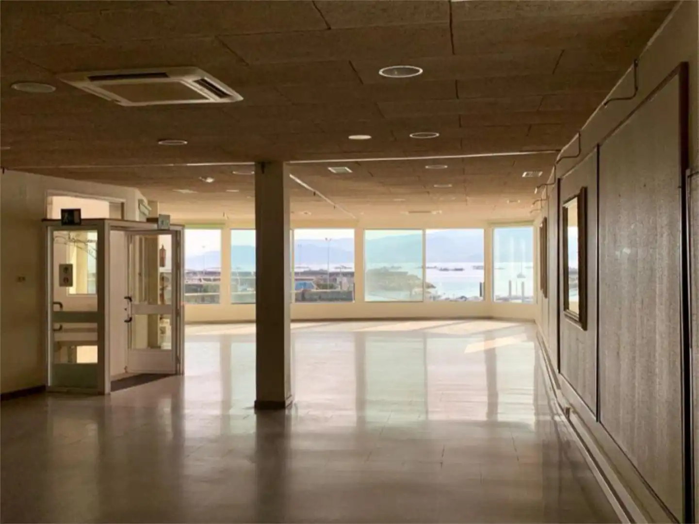 Commercial properties for rent in Praia de Beluso, 27, Bueu Commercial properties for rent in Bueu with Air Conditioner and Heating