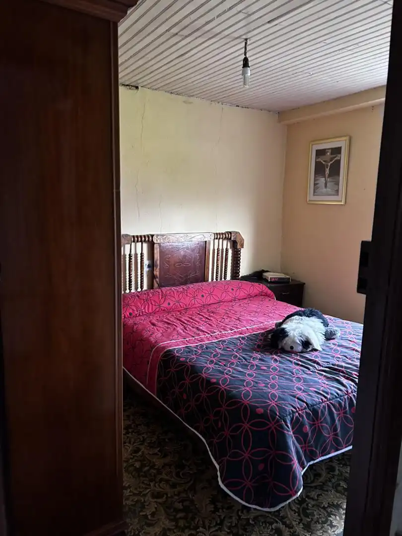 Casa adosada en venta en Lugar Correxais, 60, Vilamartín de Valdeorras Habitación de Casa adosada en venta en Vilamartín de Valdeorras con Calefacción, Trastero y Amueblado