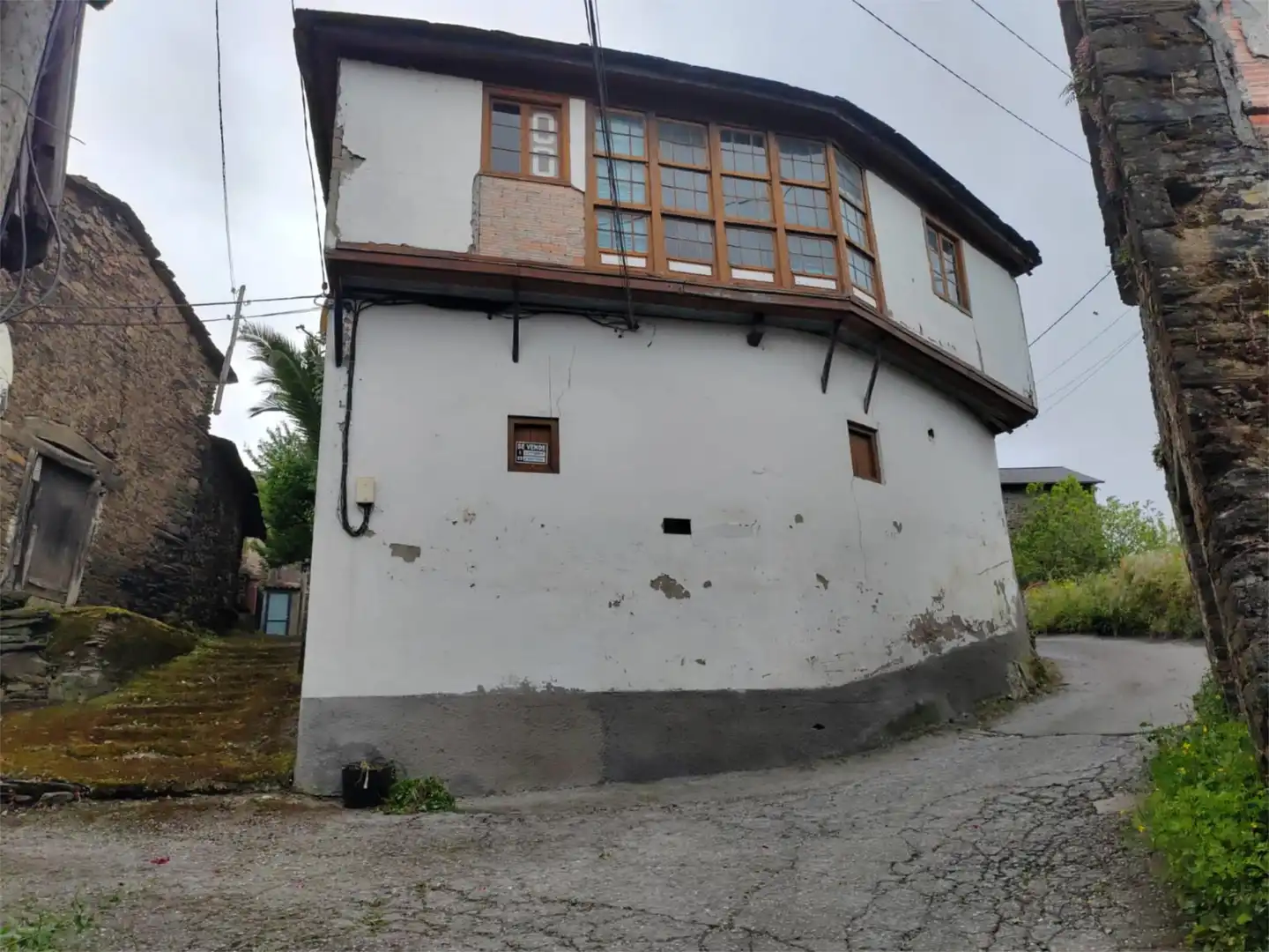 Casa adosada en venta en Lugar Correxais, 60, Vilamartín de Valdeorras Vista exterior de Casa adosada en venta en Vilamartín de Valdeorras con Calefacción, Trastero y Amueblado