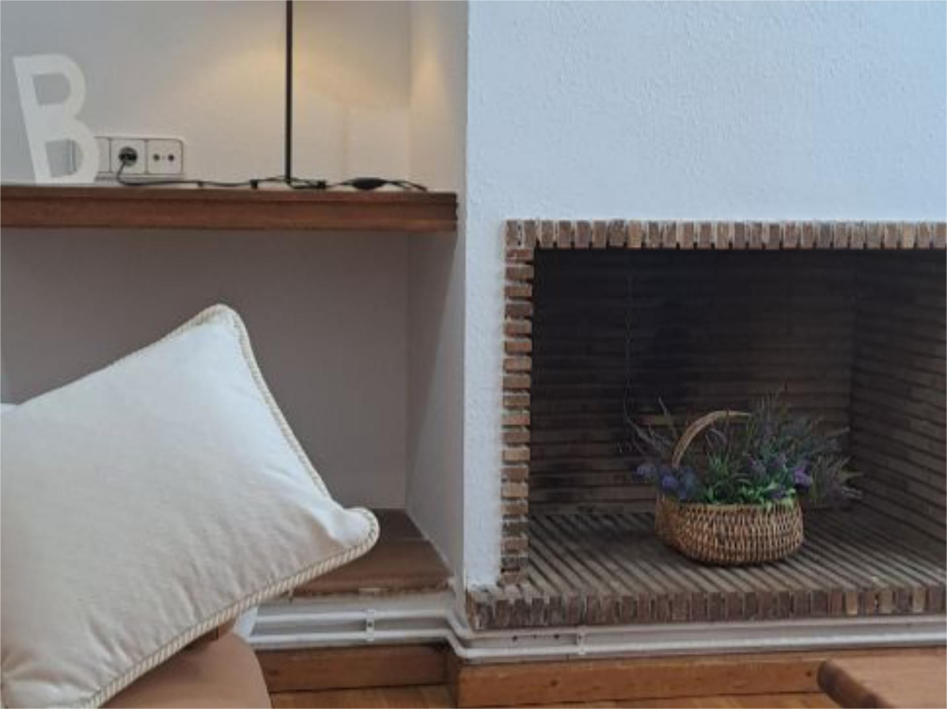 Living room of Flat to rent in Rialp  with Heating, Parquet flooring and Terrace