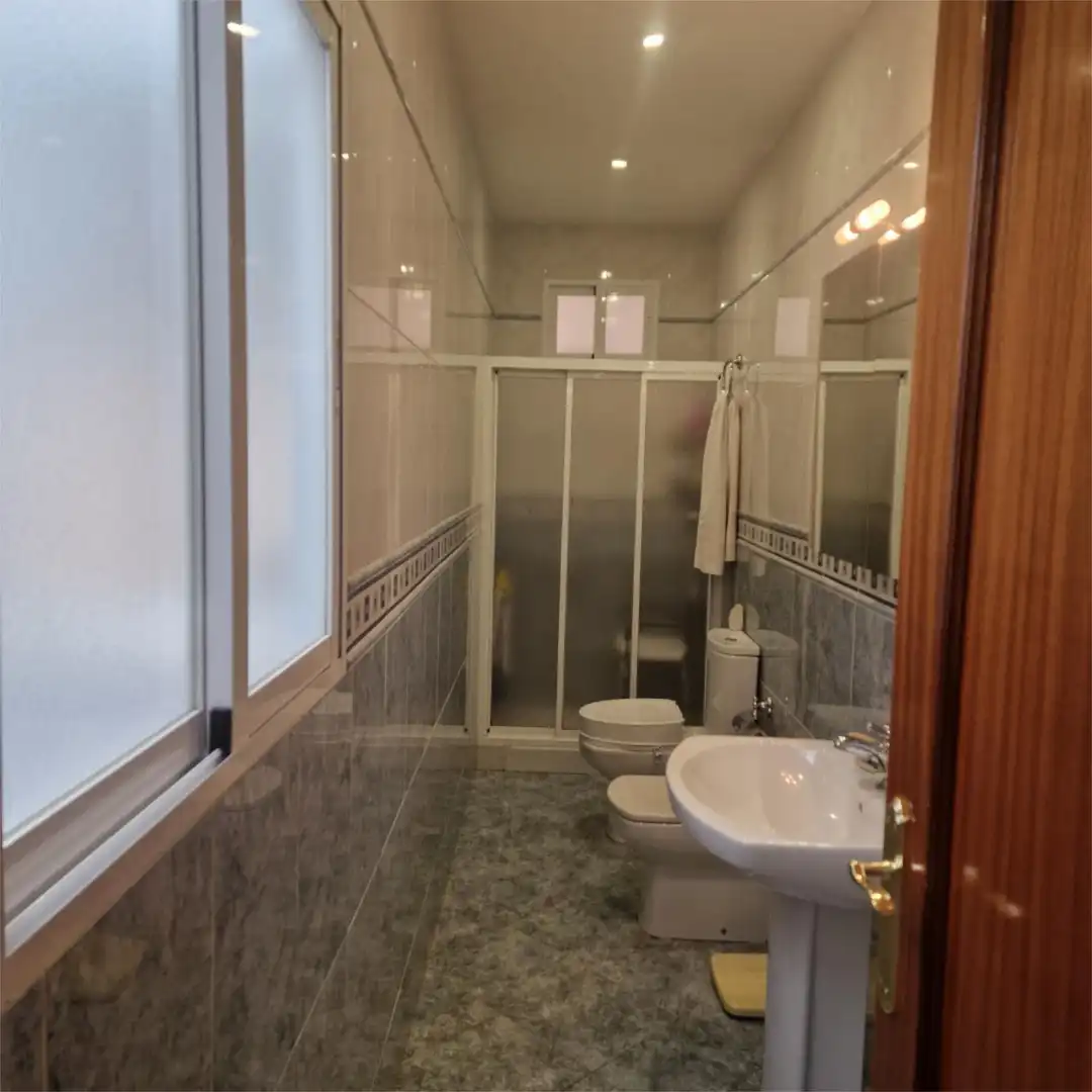 Bathroom of Flat for sale in Almendralejo  with Terrace, Furnished and Oven