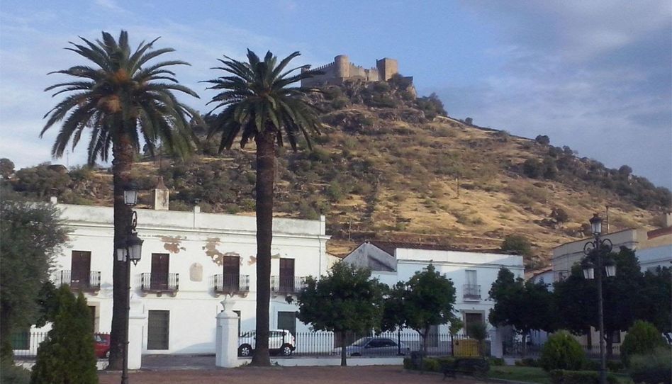 Planta baja en venta en Calle Sánchez Barriga, 1, Burguillos del Cerro, Badajoz - imagen 1 Foto 1 de Planta baja en venta en Calle Sánchez Barriga, 1, Burguillos del Cerro, Badajoz