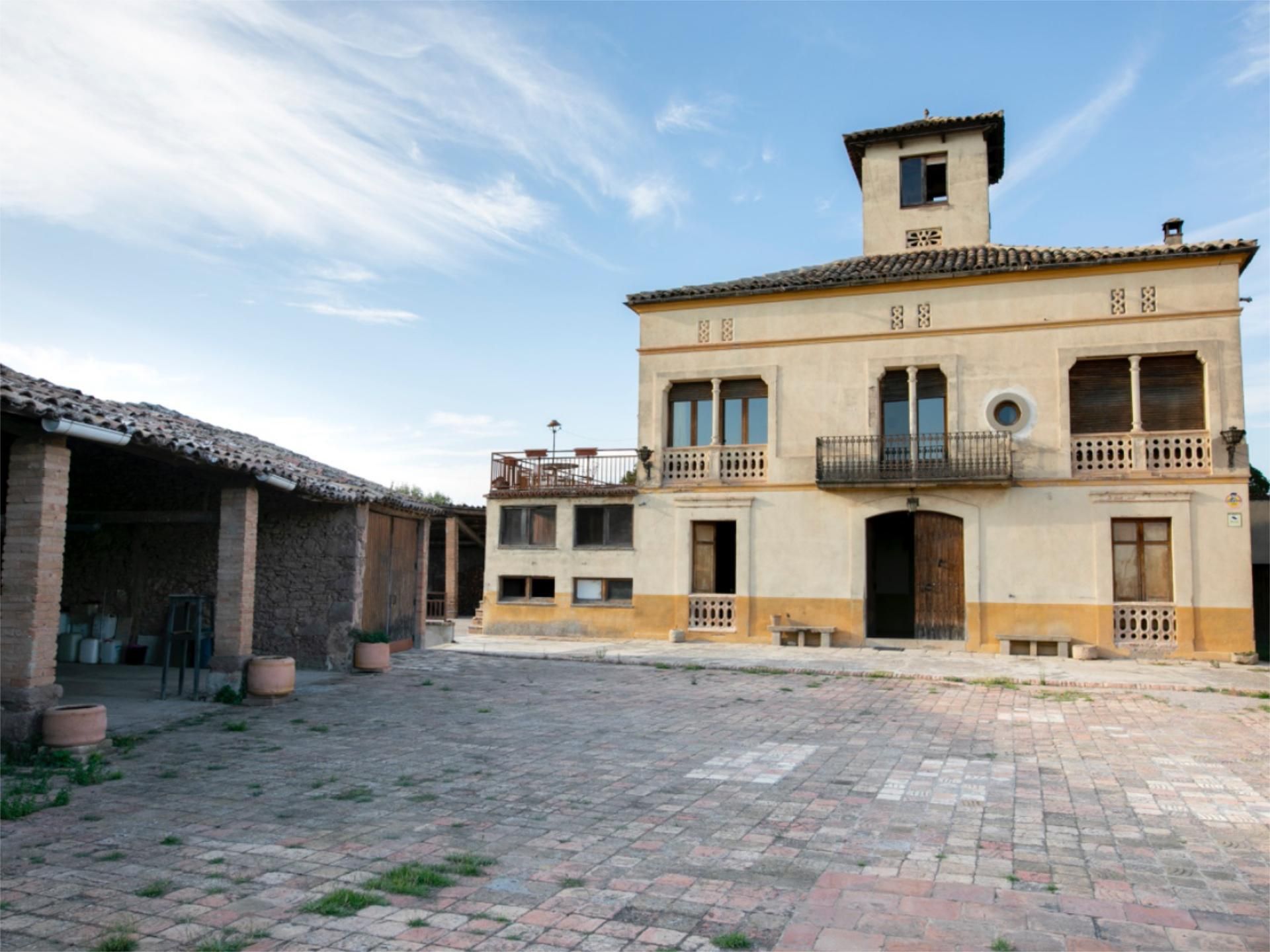 Exterior view of Country house for sale in Manresa  with Private garden, Terrace and Swimming Pool