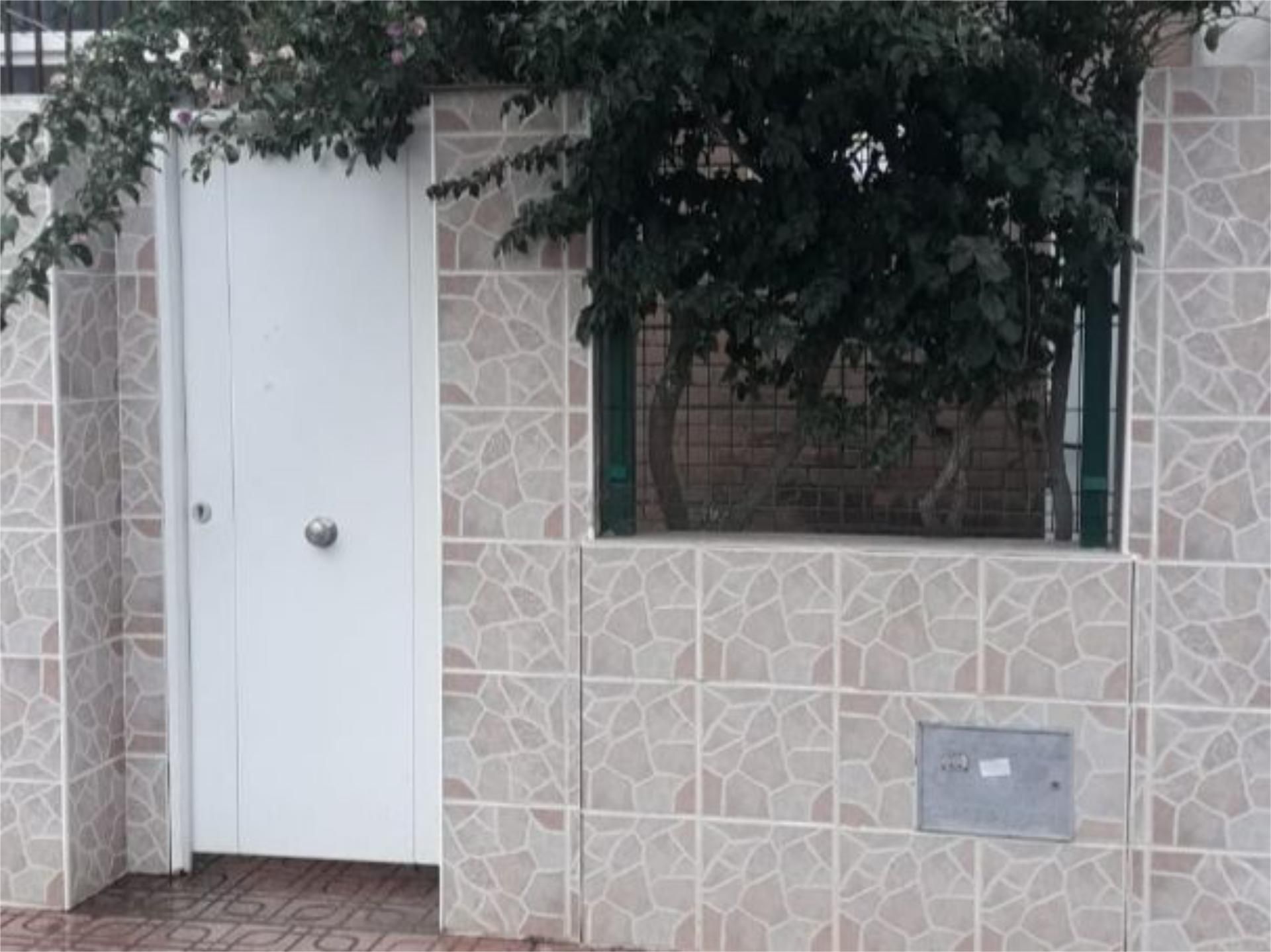 Vista exterior de Casa adosada en venda en Oropesa del Mar / Orpesa amb Aire condicionat, Terrassa i Balcó