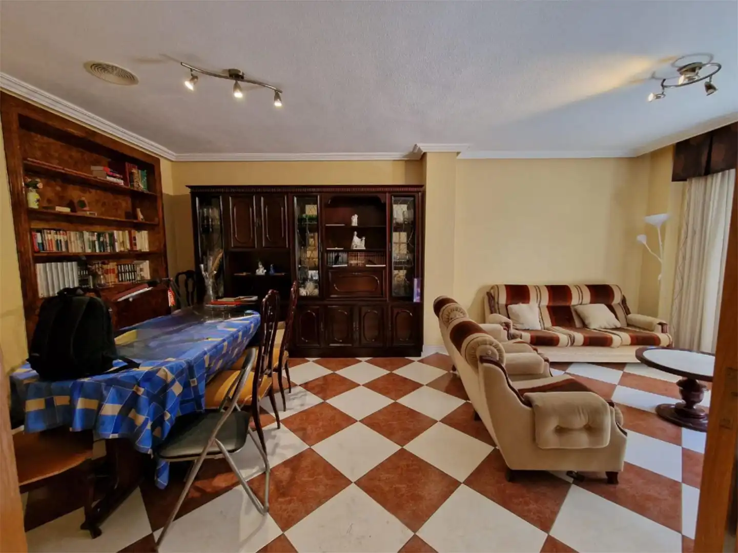 Piso en venta en Calle del Carmen, 20, Cabezo de Torres Sala de estar de Piso en venta en Murcia con Aire acondicionado, Terraza y Trastero
