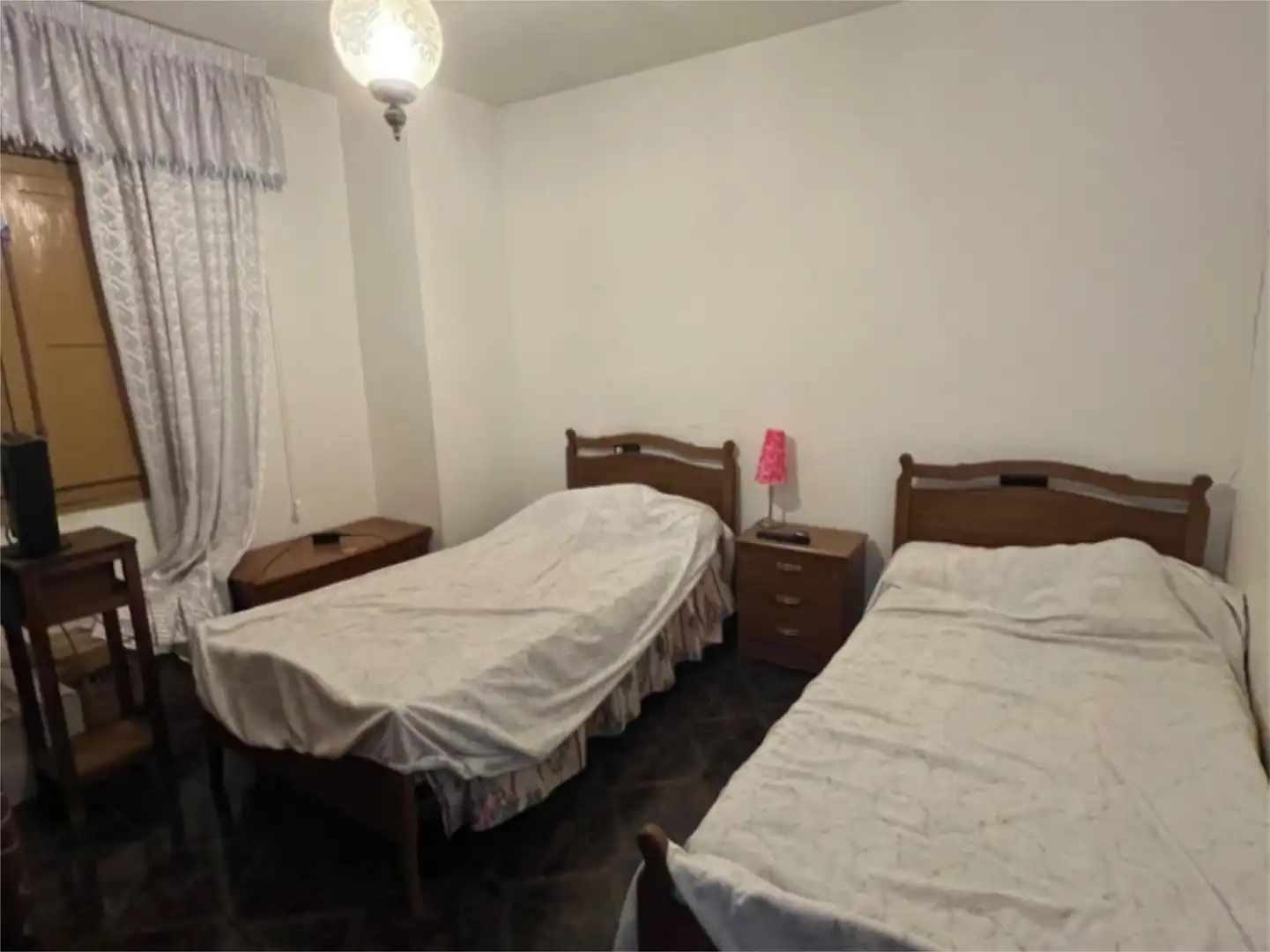 Casa adosada en venta en Calle Guardas, 36, Caniles Habitación de Casa adosada en venta en Caniles con Terraza