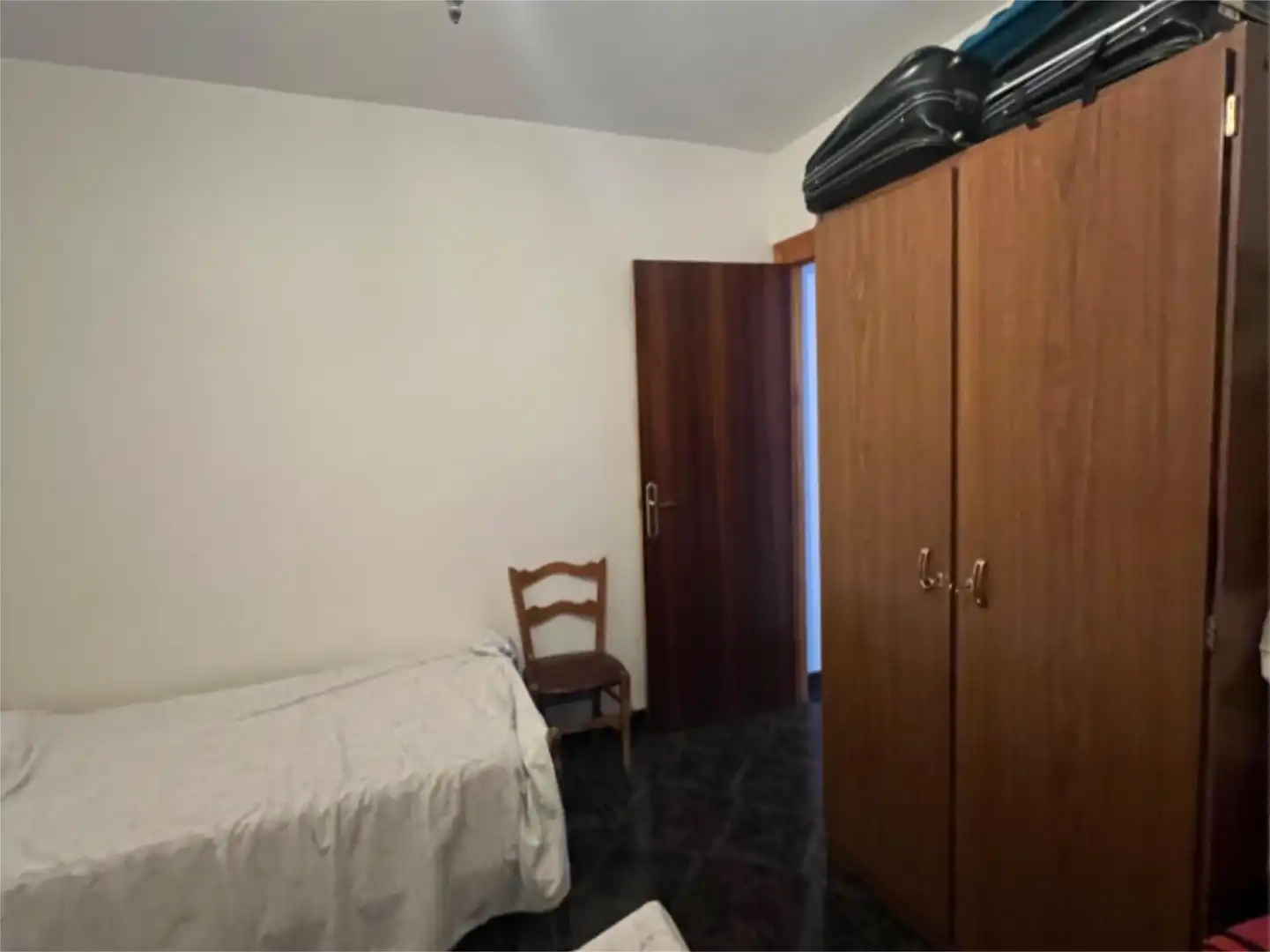 Casa adosada en venta en Calle Guardas, 36, Caniles Habitación de Casa adosada en venta en Caniles con Terraza