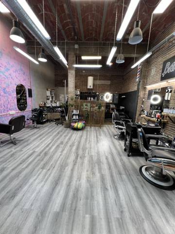 Local comercial en Alquiler en Carrer de Mossèn Josep Pons, 4 en Sant Adriá Nord