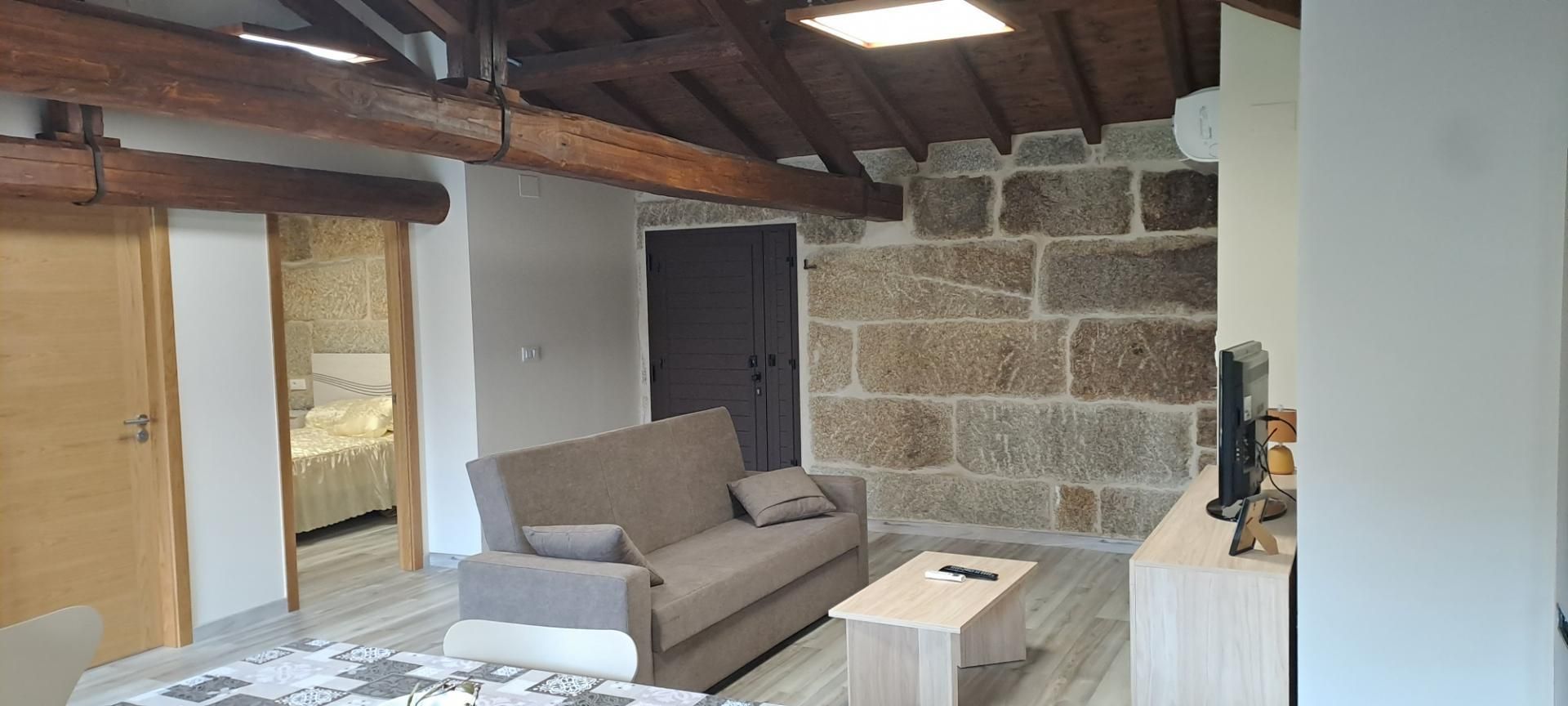 Single-family semi-detached to share in Os Campos, 1, O Pereiro de Aguiar