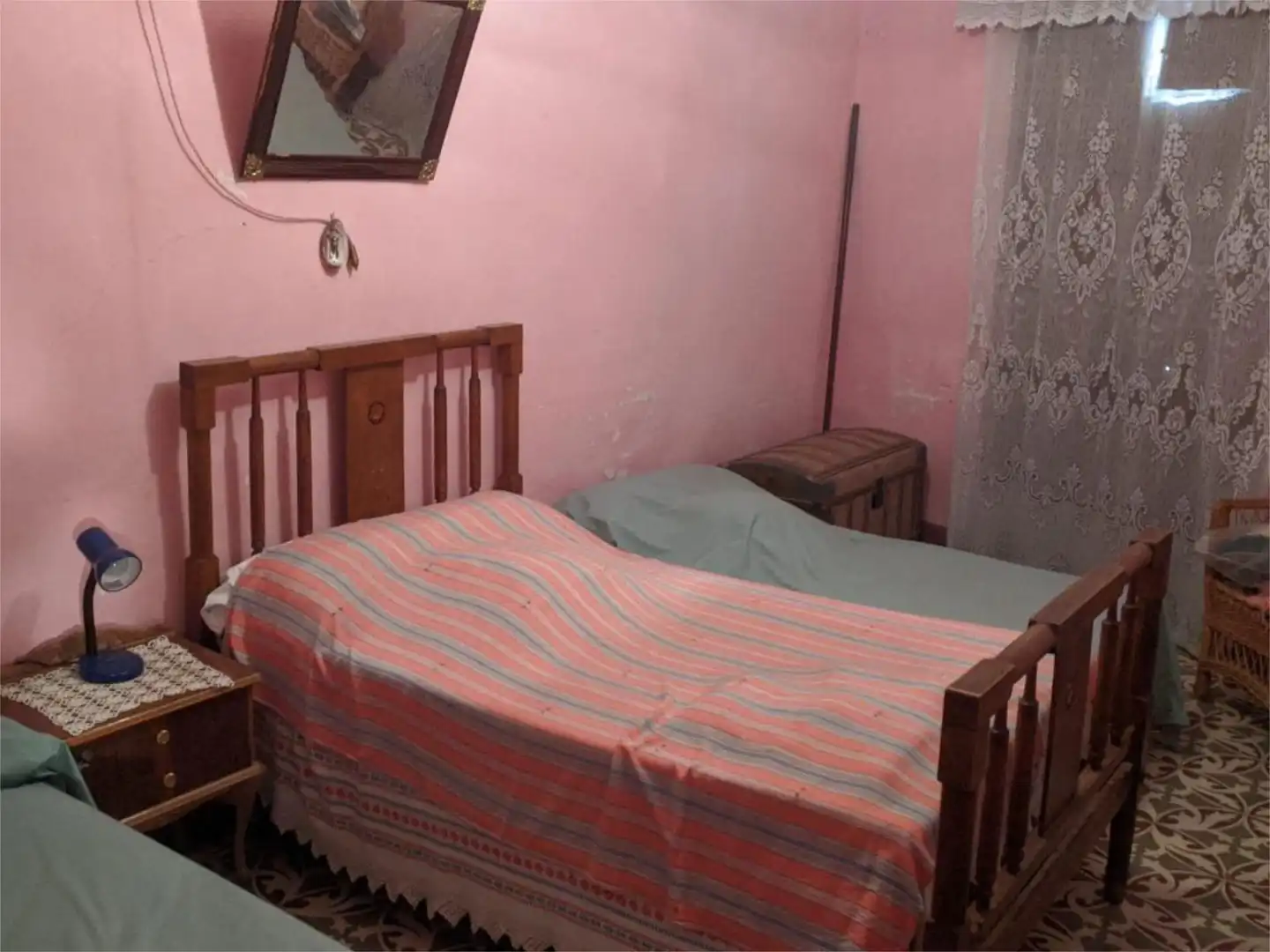 Casa adosada en venta en Carrer de Sant Roc, 37, Rubielos de Mora Habitación de Casa adosada en venta en Rubielos de Mora con Terraza, Trastero y Balcón