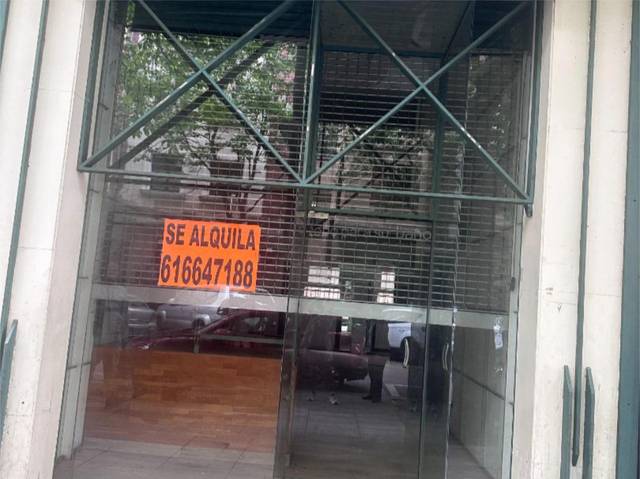 Local comercial en Alquiler en Calle de San Fermín, 24 en 2º Ensanche