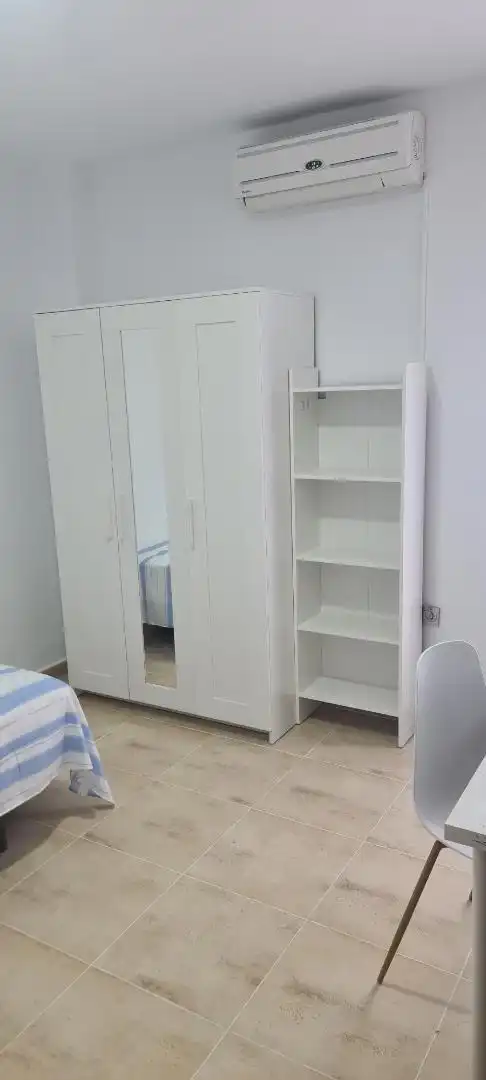 Bedroom of Flat for rent in Granada  with Air Conditioner, Private garden and Furnished