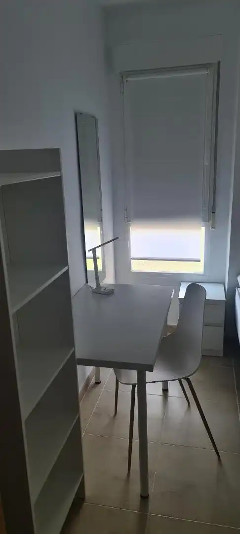 Bedroom of Flat for rent in Granada  with Air Conditioner, Private garden and Furnished