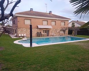 Piscina de Casa o xalet en venda en Villaviciosa de Odón amb Terrassa i Piscina