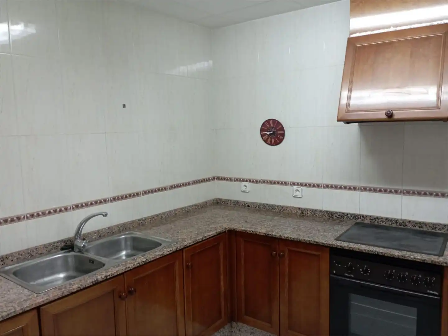 Casa adosada en venda a N-340, 47, Alfarrasí Cuina de Casa adosada en venda en Alfarrasí amb Calefacció, Terrassa i Moblat
