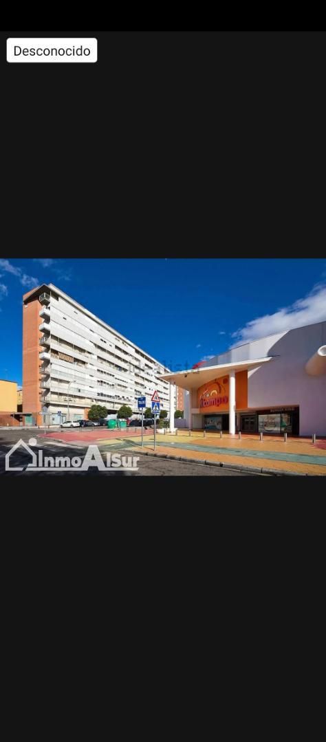 Exterior view of Flat for sale in  Sevilla Capital  with Air Conditioner, Terrace and Storage room