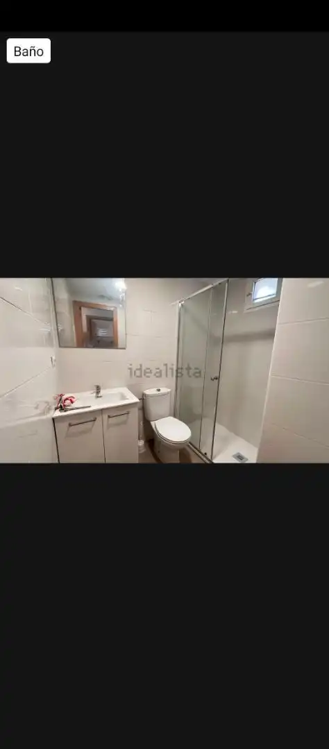 Bathroom of Flat for sale in Sevilla  with Air Conditioner, Heating and Terrace