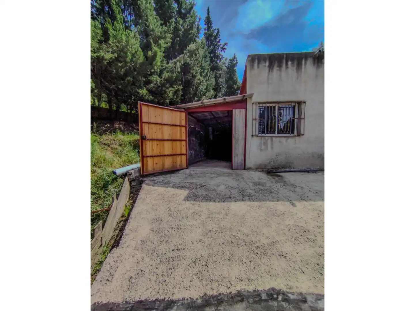 Exterior view of Houses for sale in Sant Salvador de Guardiola  with Terrace and Swimming Pool