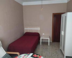 Bedroom of Apartment to share in Martos