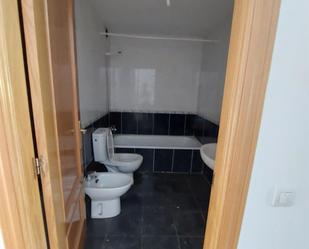 Bathroom of Single-family semi-detached to rent in Valladolid Capital  with Terrace and Balcony