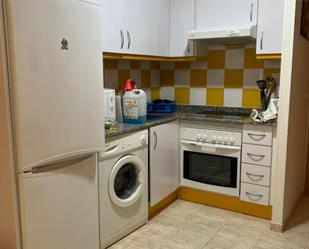 Cuina de Apartament de lloguer en Oropesa del Mar / Orpesa amb Aire condicionat, Terrassa i Piscina