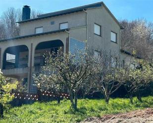 Vista exterior de Casa adosada en venda en Laza amb Terrassa i Piscina