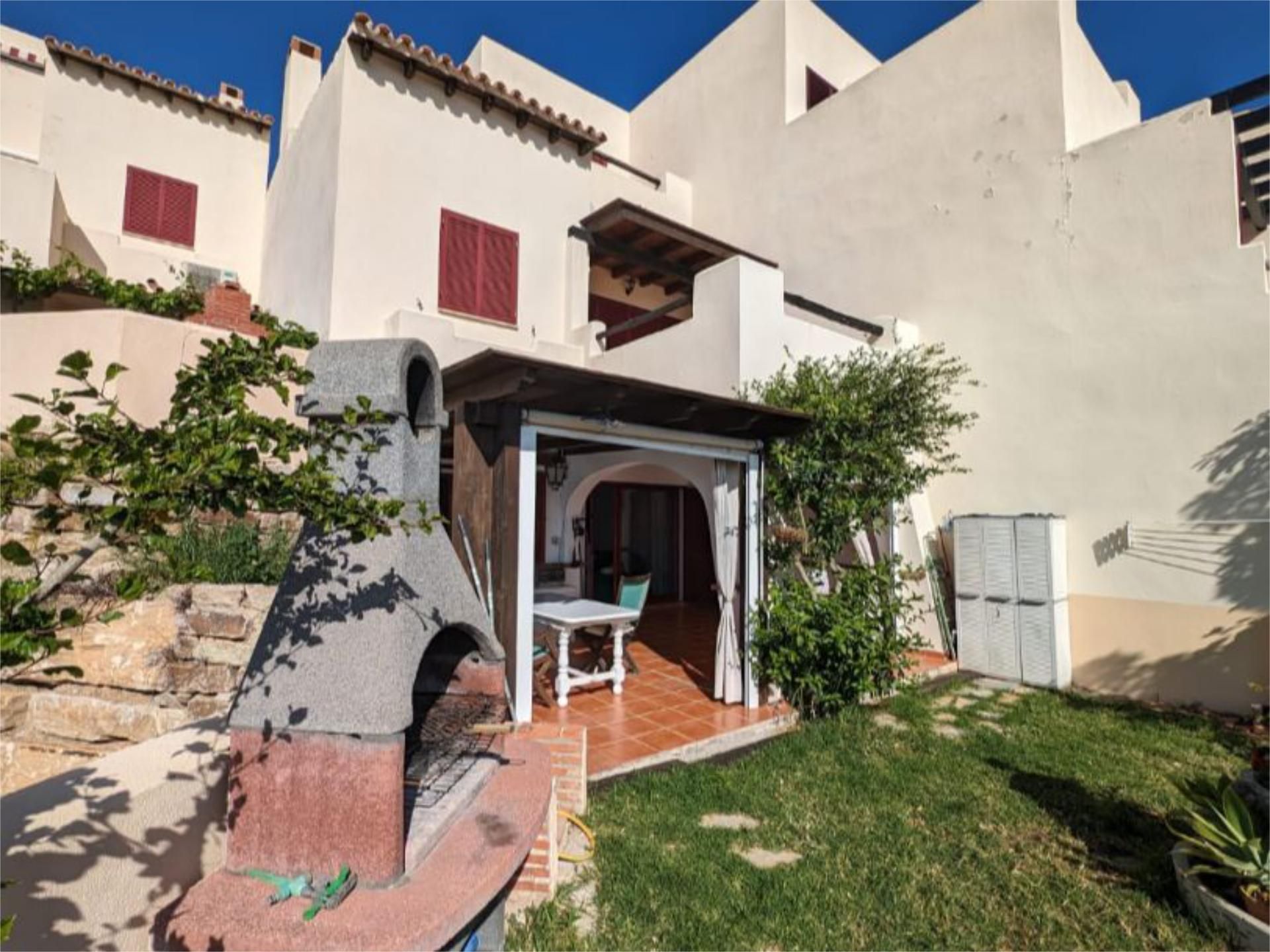 Jardí de Pis en venda en Casares amb Aire condicionat, Terrassa i Piscina