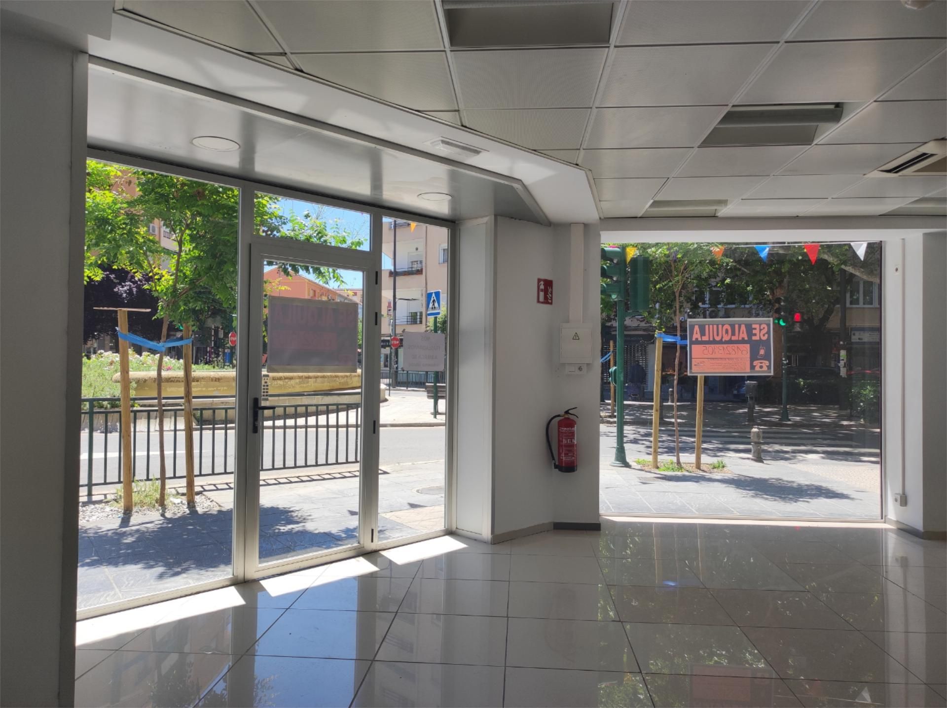 Premises to rent in  Granada Capital