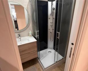 Bathroom of Flat to share in  Madrid Capital  with Heating, Furnished and Video intercom