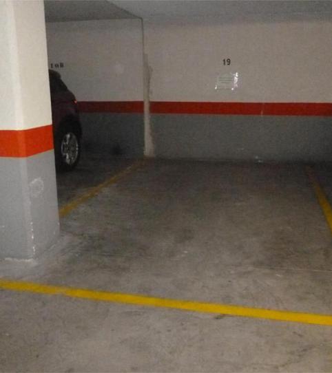 Photo 2 of Garage to rent in Calle Diego de Velázquez, 24, La Cava - Fardachón, La Rioja