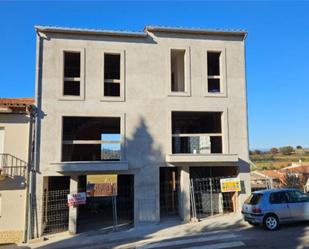 Exterior view of Single-family semi-detached for sale in La Bisbal d'Empordà  with Terrace and Balcony