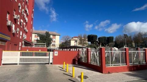 Foto 3 de Garatge en venda a Calle Almendralejo, 9, Parque Alcosa, Sevilla