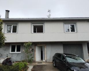 Vista exterior de Casa o xalet en venda en Carballo amb Traster