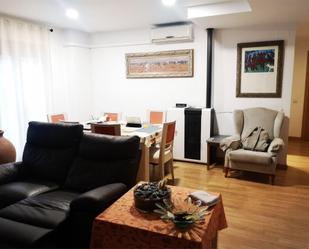 Sala d'estar de Dúplex en venda en Villamantilla amb Aire condicionat, Terrassa i Balcó